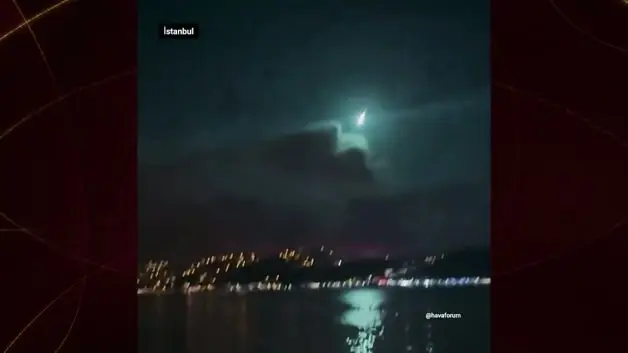 İstanbul'da 'Meteor' heyecanı! Saniye saniye görüntülendi