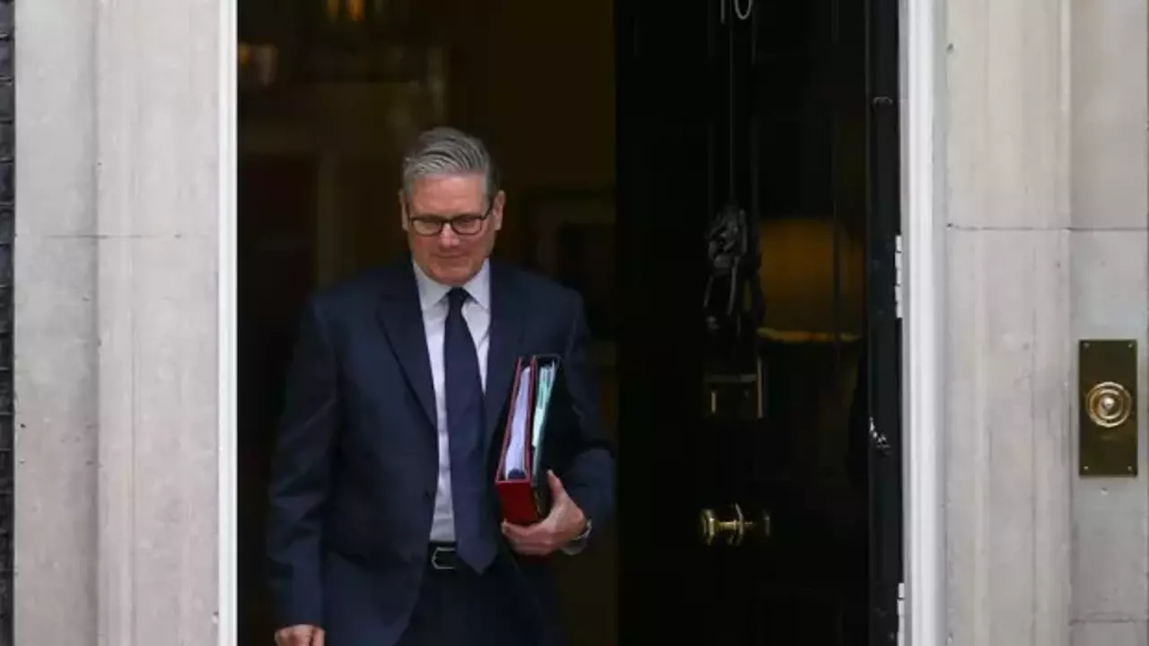 Starmer’ın ataması skandala dönüştü! Büyükelçi'nin Epstein bağlantısı tepki çekti