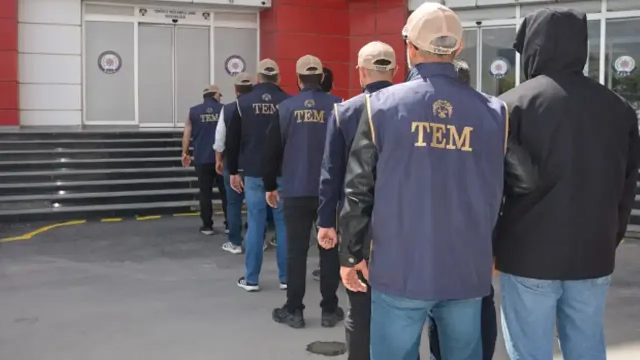 17 ilde FETÖ operasyonu; 23 gözaltı!