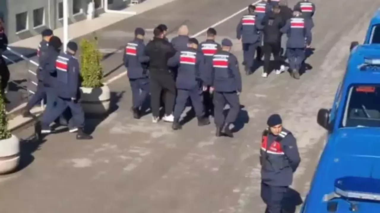2 ilde 'tefeci' operasyonu: 25 tutuklama
