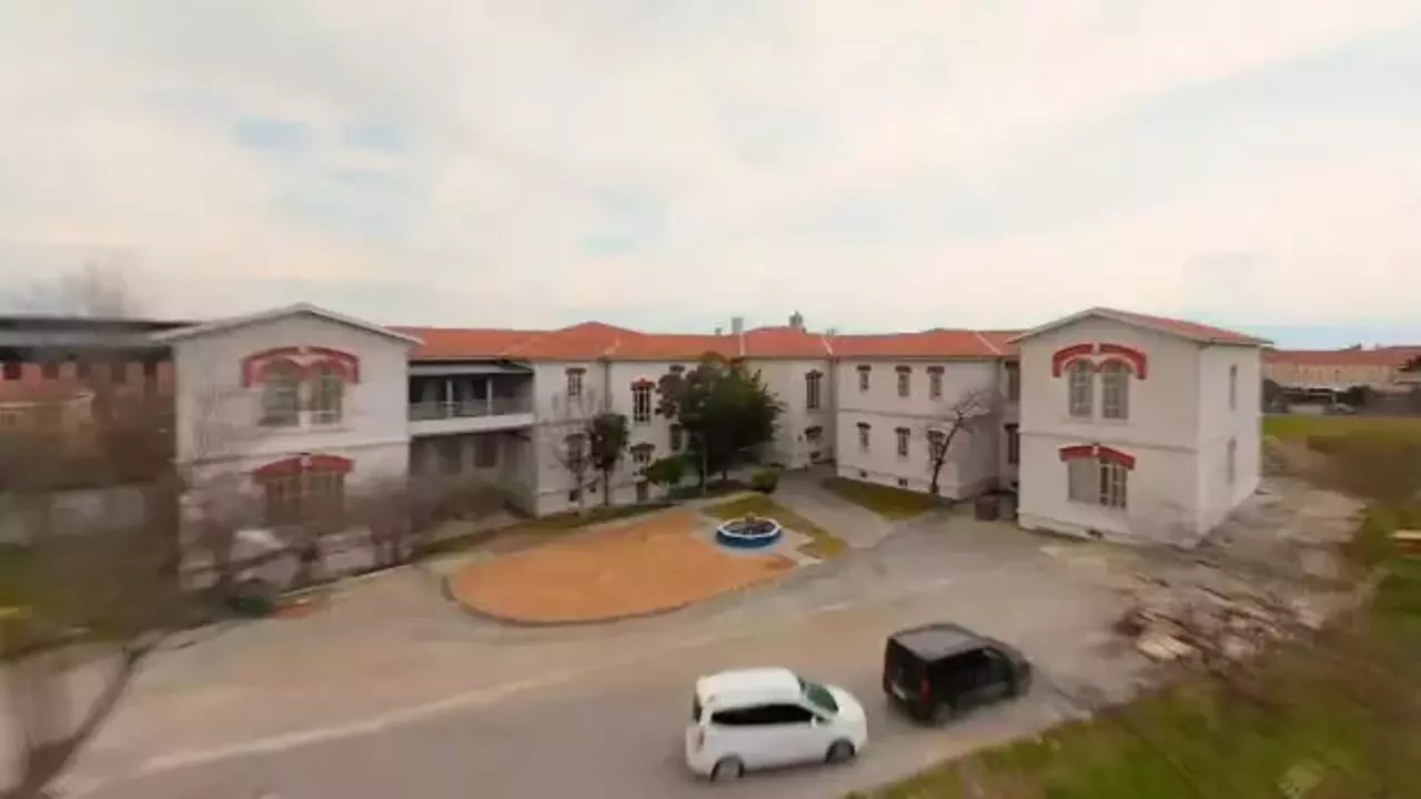 2022 yılında yanan Balıklı Rum Hastanesi küllerinden doğdu! Tarihi yapı restore edildi