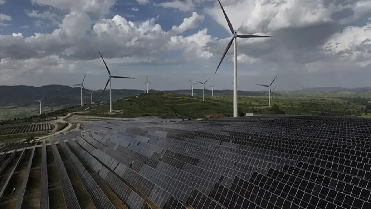 26 yılın zirvesi, 22 yılın en düşüğü: Türkiye enerjide tarihi makas değişimini yaşadı!