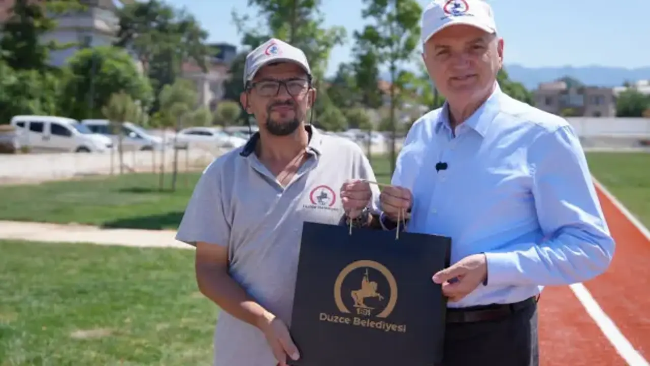 3,5 milyon TL'lik altını teslim etmişti! Temizlik işçisine 1 maaş ikramiye