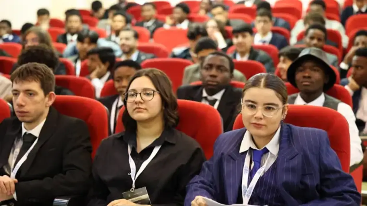 55 ülkeden 200 öğrenci GAZIMOIC 2026’da bir araya geldi