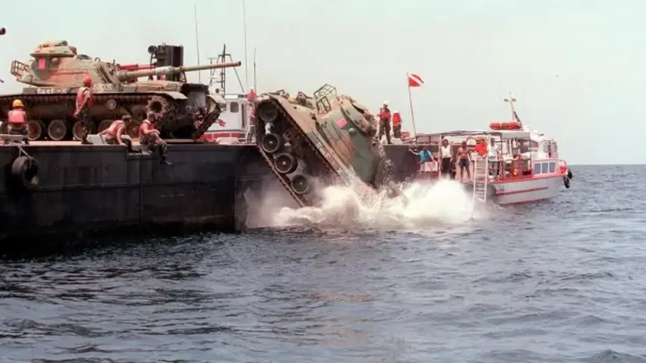 ABD 100 savaş tankını denize batırdı: Canlılara doğal yuva