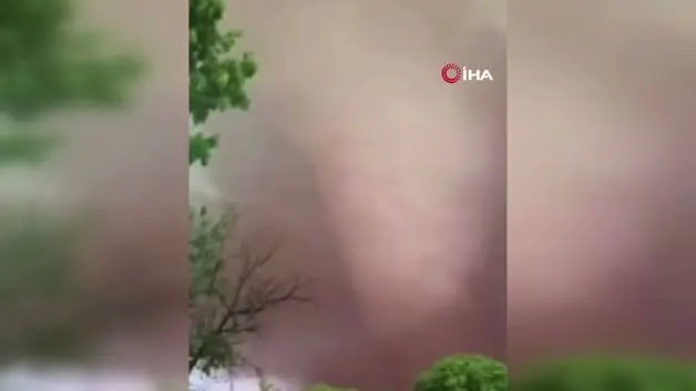 ABD'de çıkan hortum Vance'deki askeri üssü yıktı geçti