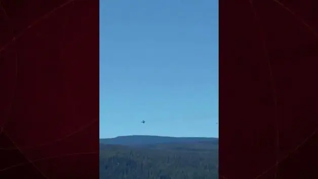 ABD'de eğitim uçuşu yapan savaş uçağı düştü pilot son anda kurtuldu
