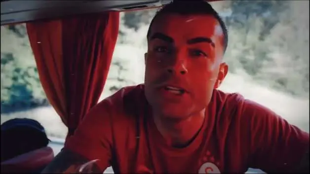 Abdülkerim Bardakcı'dan derbi öncesinde Fenerbahçe'ye  şarkılı gönderme...