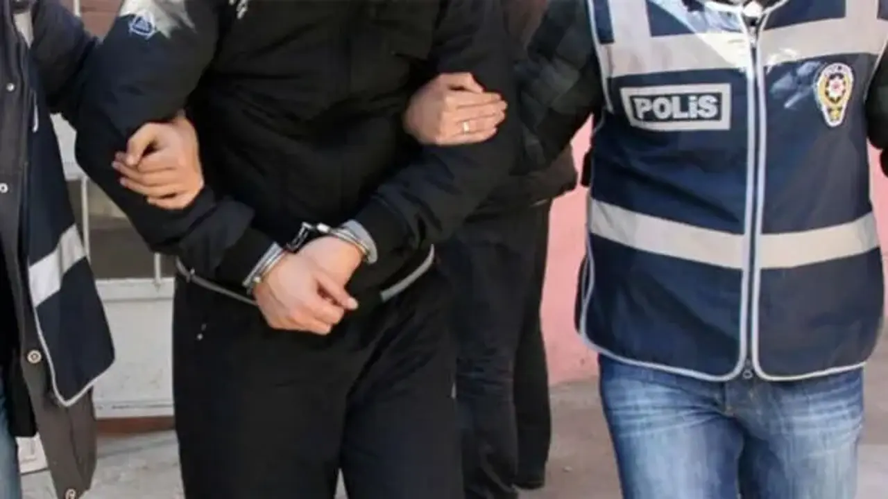 Adana'da FETÖ sanığı eski hakime 7 yıl 15 ay hapis cezası