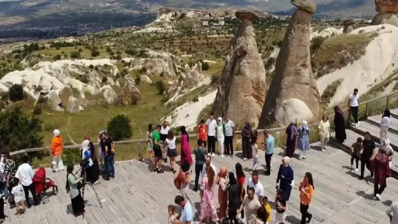 Aile ziyareti ve tatil için 83 milyar lira harcadık!