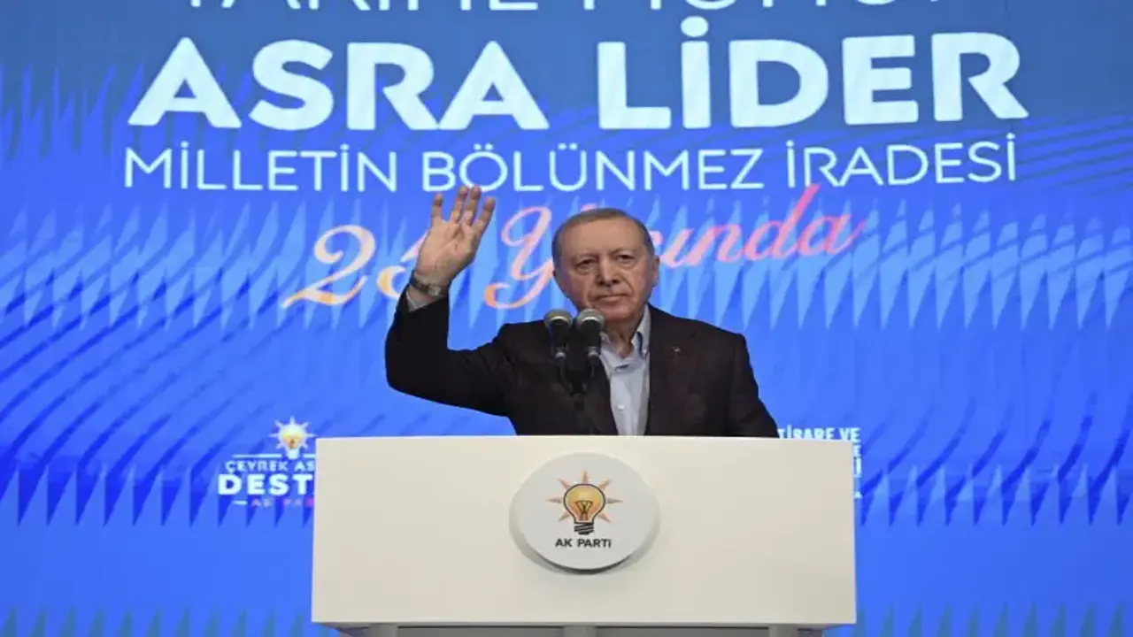 AK Parti 25 Yaşında! Her şey bir sözle başladı... İşte Türkiye'ye damga vuran dönemler