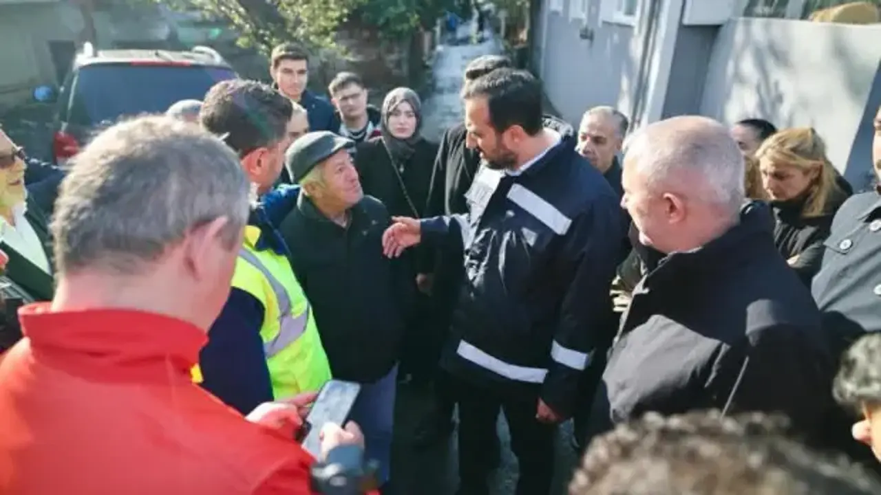 AK Parti İstanbul İl Başkanı Özdemir: Kalıcı çözüm için dönüşüm sürecini başlatmalıyız