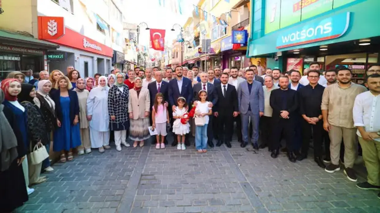 AK Parti İstanbul İl Başkanı Özdemir Şile, Tuzla ve Çekmeköy'de 'kararlılık' mesajı verdi