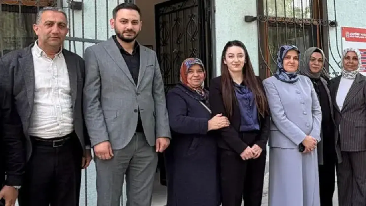 AK Parti İstanbul milletvekilleri vatandaşlarla buluştu