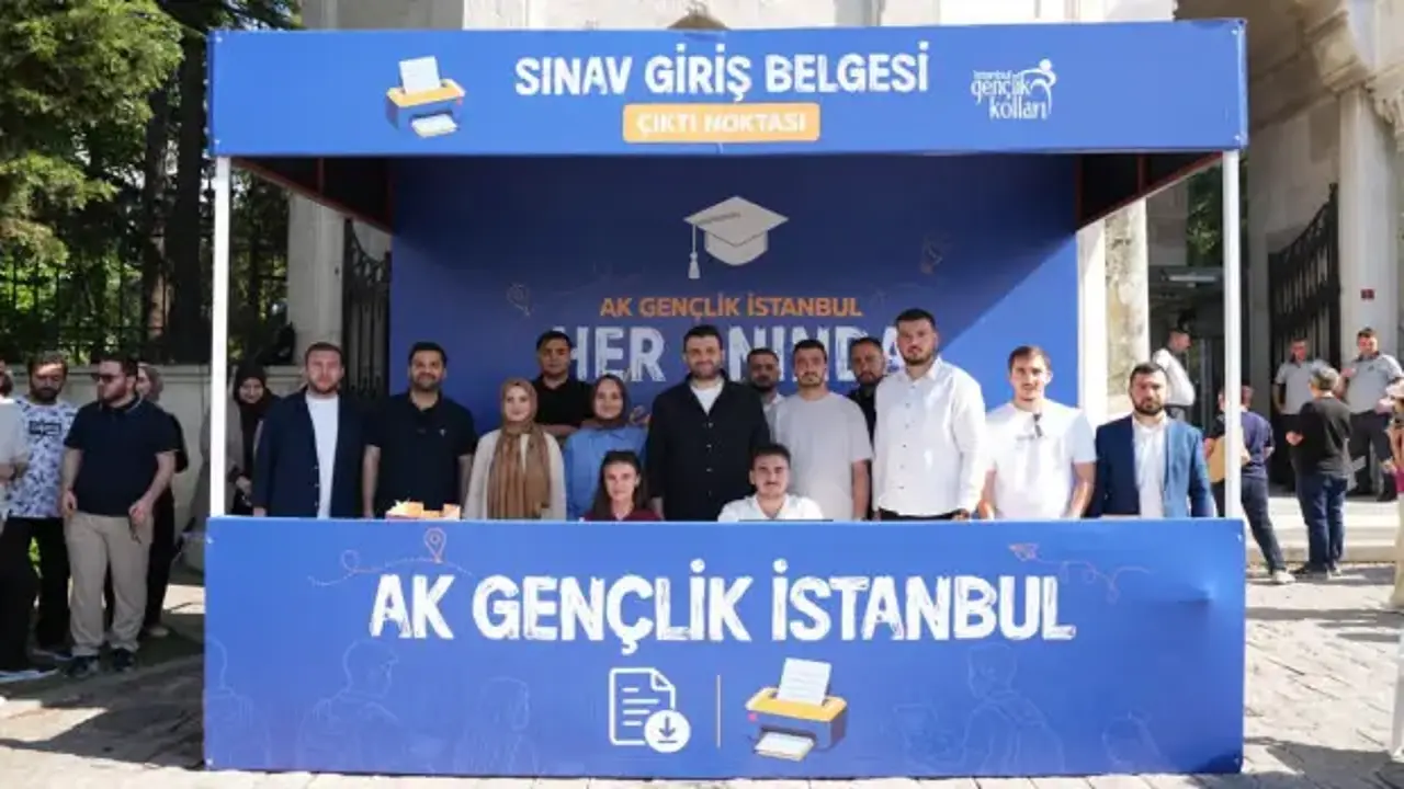AK Parti İstanbul'un 39 ilçesinde “Sınav Giriş Belgesi Çıktı Noktası” kurdu