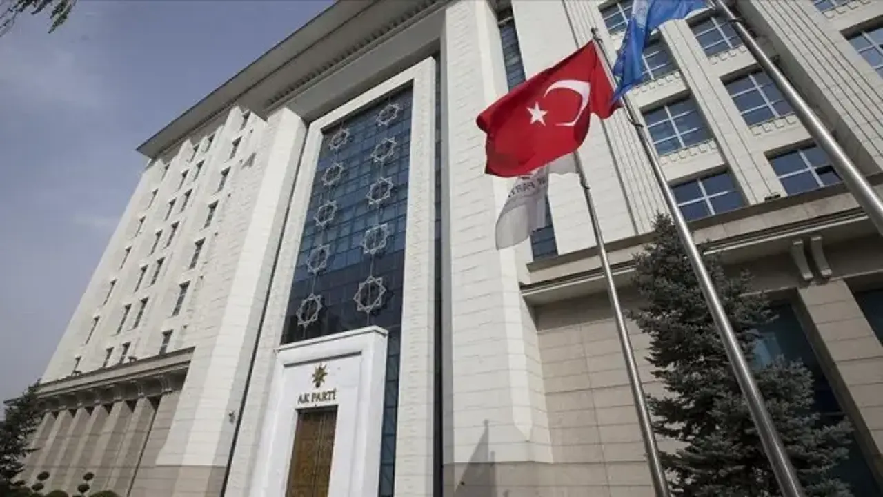 AK Parti'de 4 ile yeni il başkanı atandı