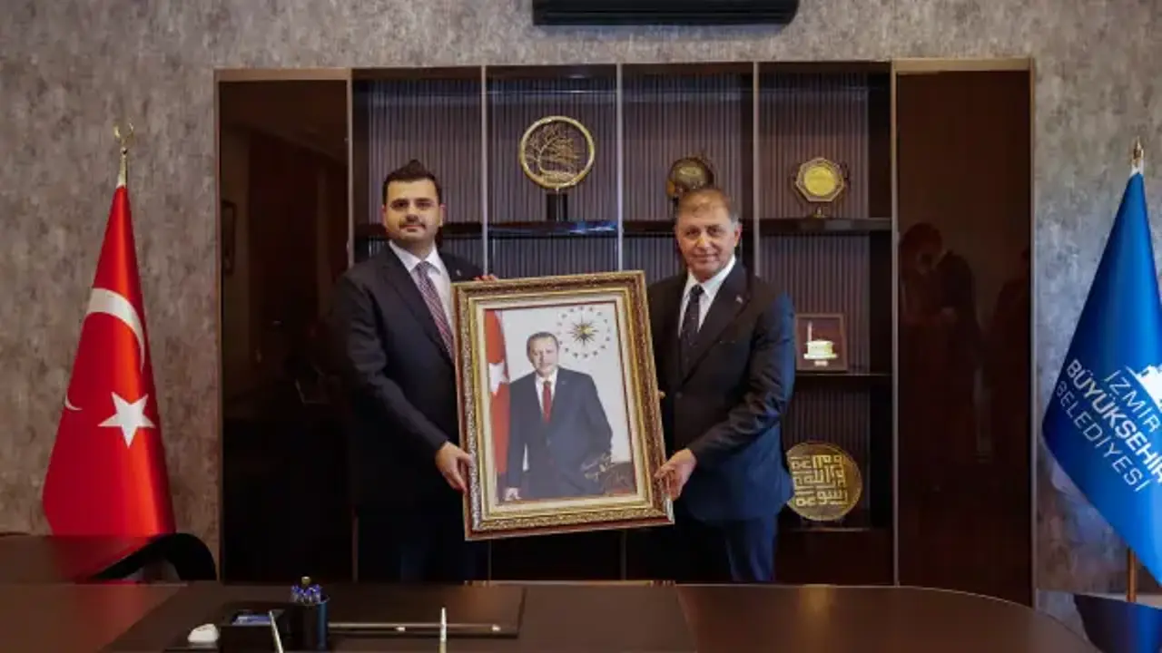 AK Parti'den İzmir Büyükşehir Belediye Başkanı Cemil Tugay'a ilk ziyaret
