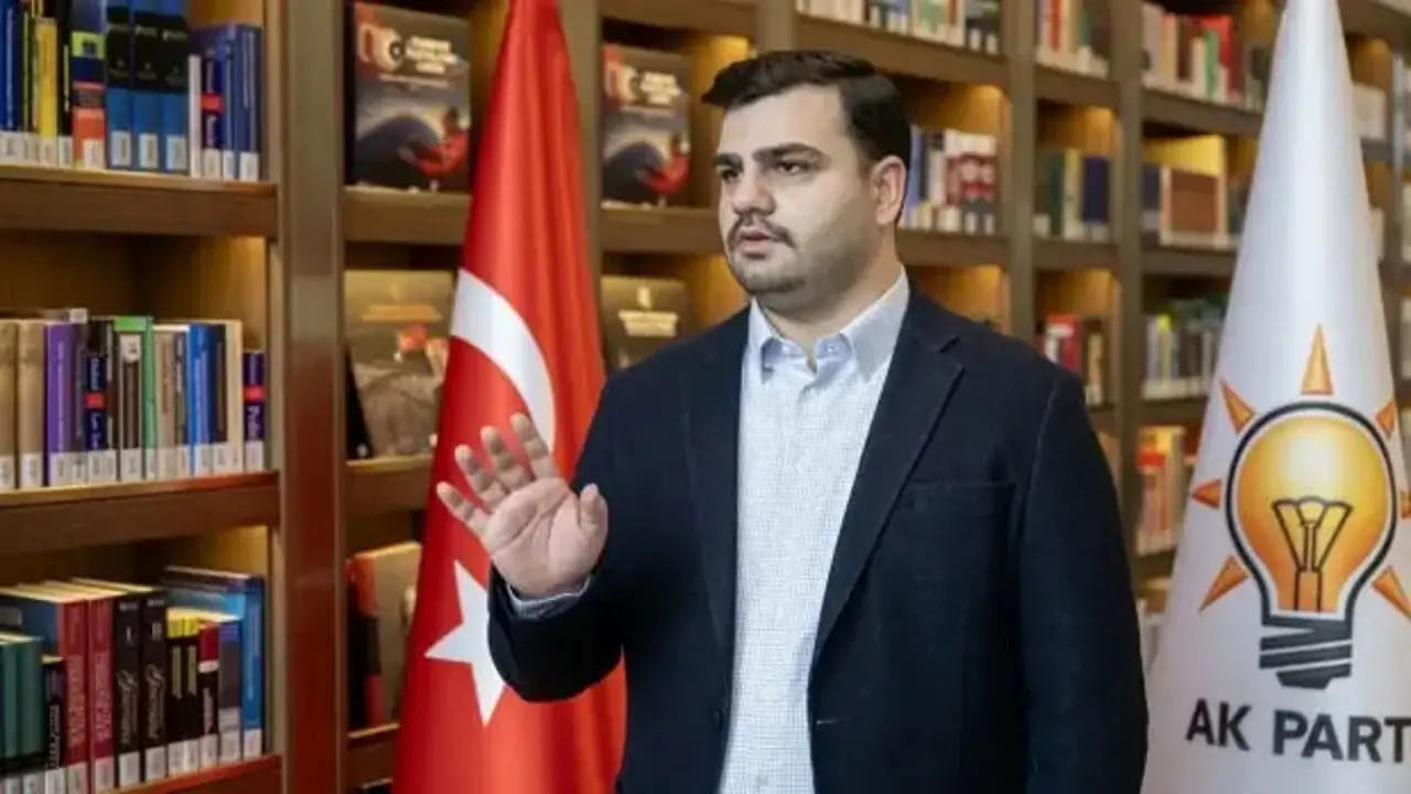 AK Partili İnan: Sizler gazeteci değil, sahibinin sesi olan kiralık tetikçilersiniz!