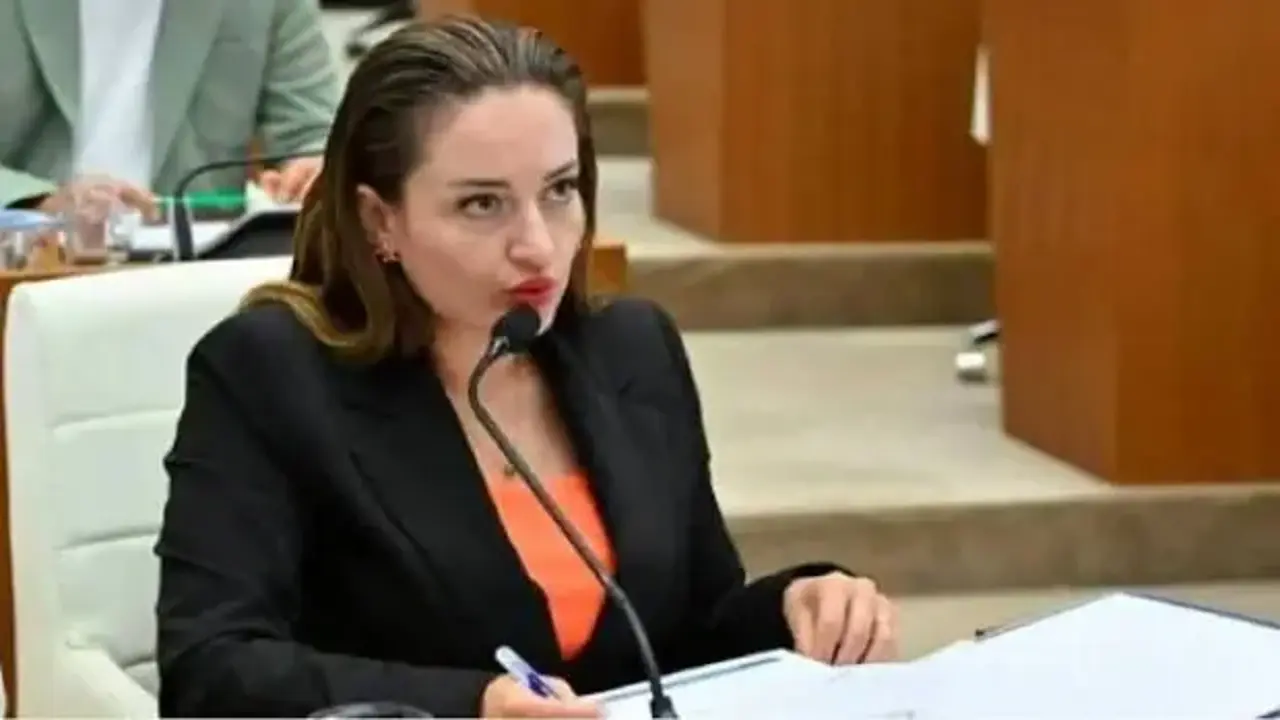 AK Parti’ye geçeceği iddia edilmişti! Büşra Özdemir’e ulaşılamıyor