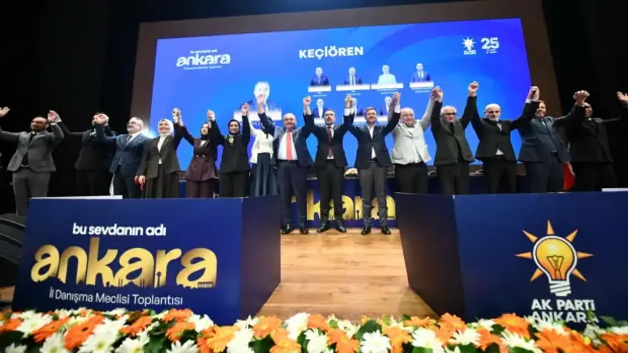 AK Parti'ye katılan belediye başkanlarından gövde gösterisi: 2029'da rekorla geliyoruz