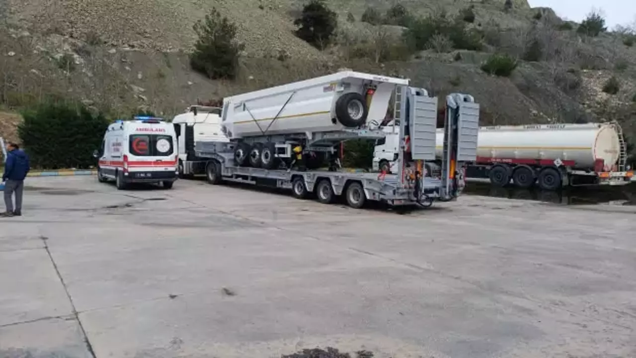 Akaryakıt istasyonunda şüpheli ölüm! Tırda bulundu