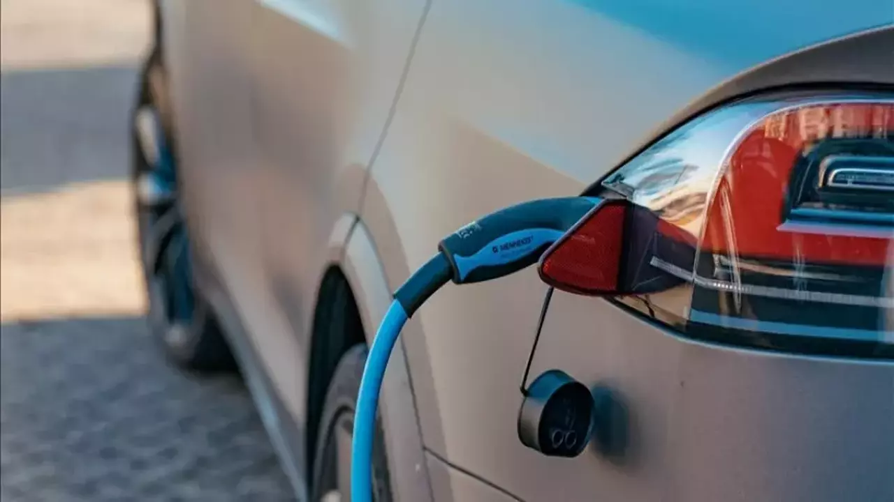 Akaryakıt zamlanınca elektrikli araç satışları rekor kırdı!