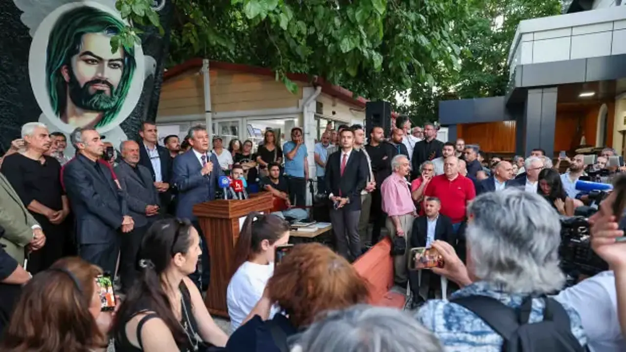 Aleviler ikiye bölündü: Bir yönetici istifa etti