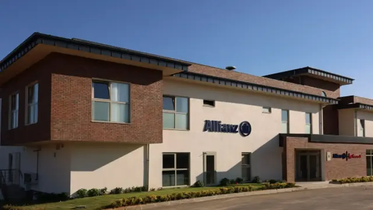 Allianz’ın desteğiyle Koruncukköy Bolluca’da inşa edilen kız öğrenci yurdu kapılarını açtı
