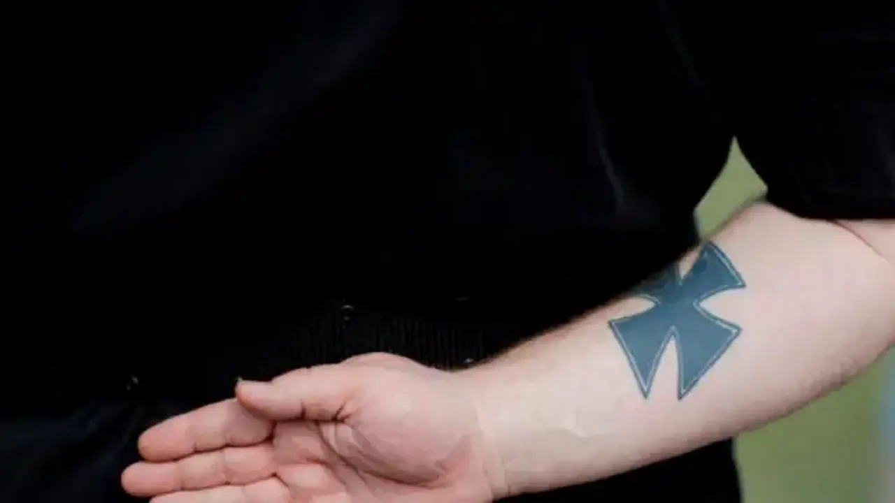 Almanya'da neo-Nazi baskını! 50 ev ve mekan arandı!