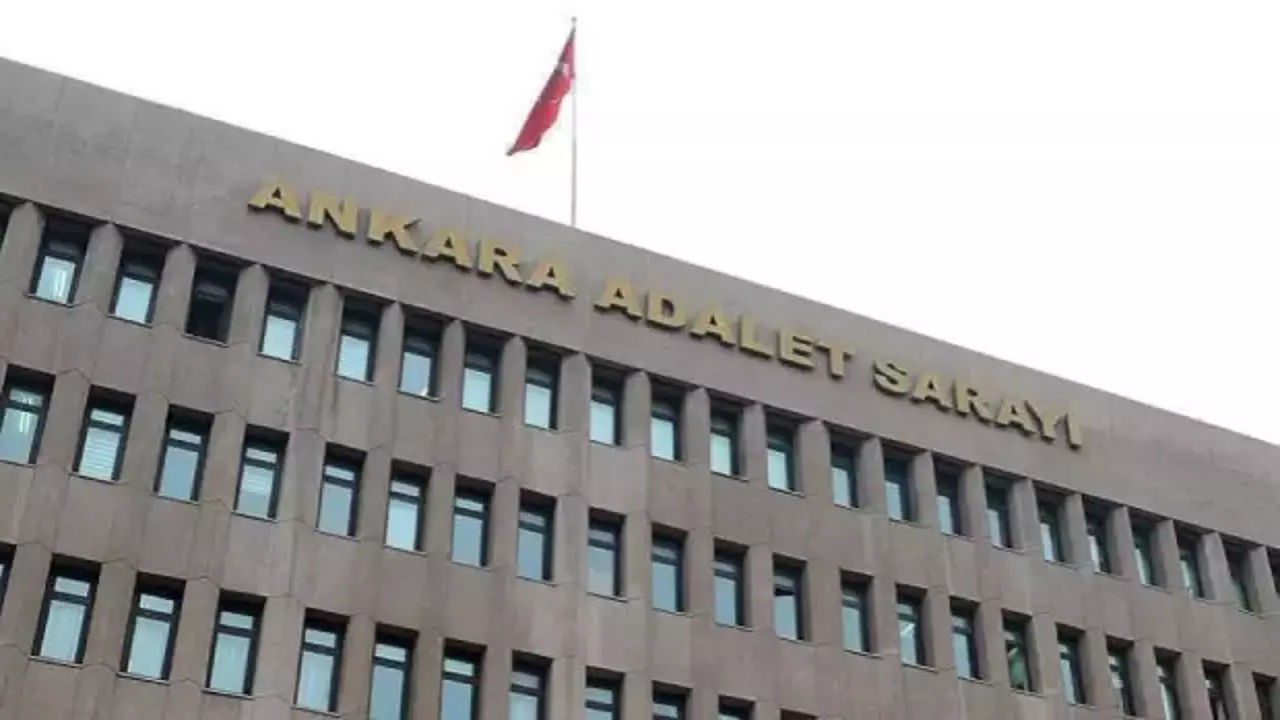 Ankara Adliyesi'nde emanet paraları kullanan katibe 
