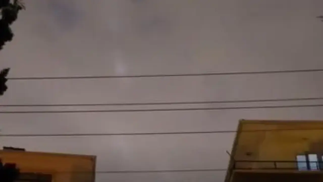 Ankara'da gökyüzündeki ışıklar merak uyandırdı