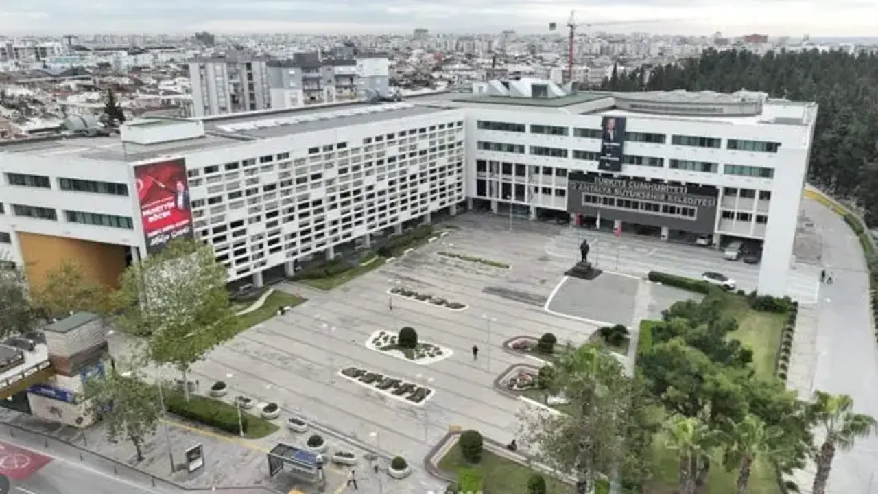 Antalya Büyükşehir Belediyesi ihalelerine müfettiş incelemesi