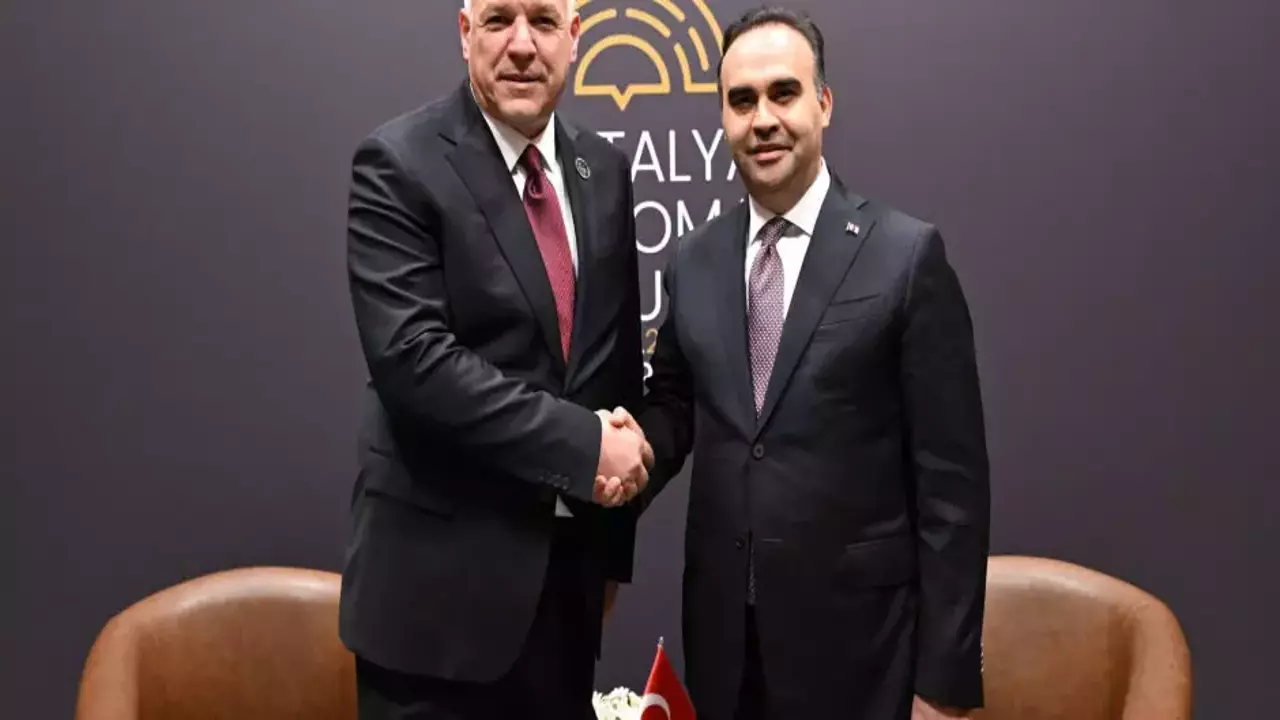 Antalya’da diplomasi trafiği! Bakan Kacır’dan peş peşe kritik  görüşmeler