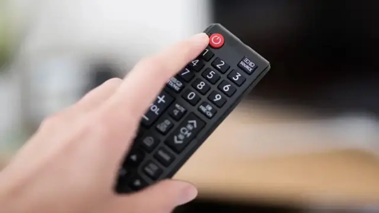 Apar topar bitirildi! Sevilen program yayından kaldırıldı
