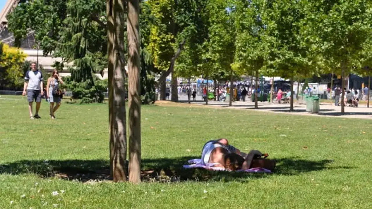 Araba bırakılan 2 çocuk ölü bulundu