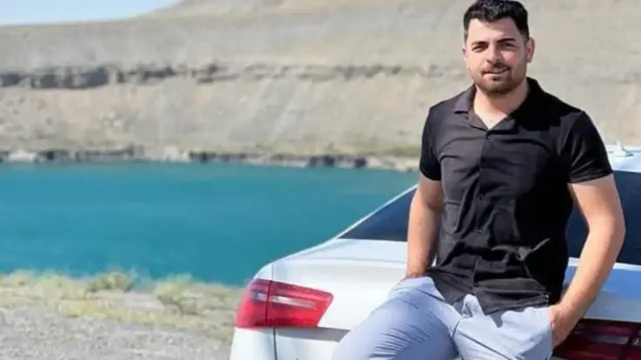 Arkadaşı tarafından kalbinden bıçaklanarak öldürüldü