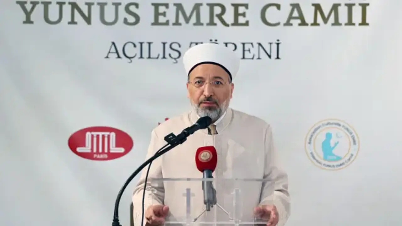 Arpaguş Paris'te konuştu: Kur'an ve Peygamber ahlakının hayata aktarılması gerekiyor
