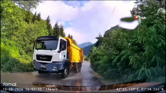 Artvin'de bir taksicinin zor anları