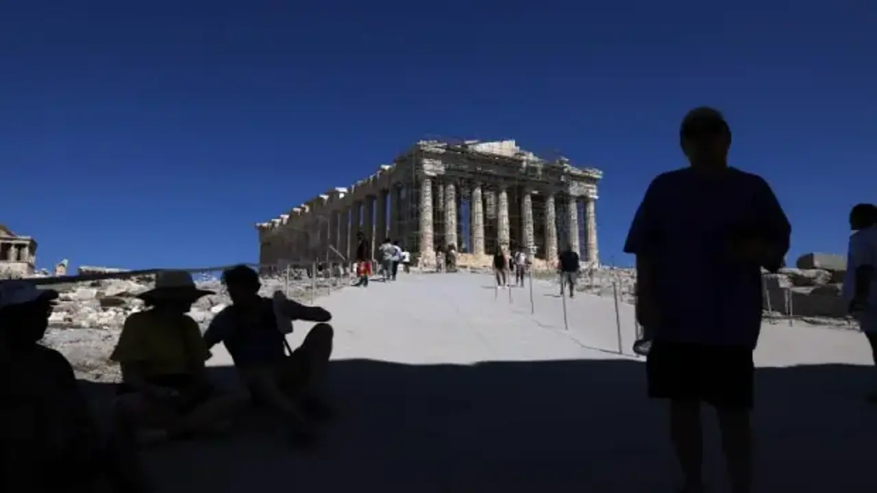 Aşırı sıcaklar komşuda hayatı felç etti!