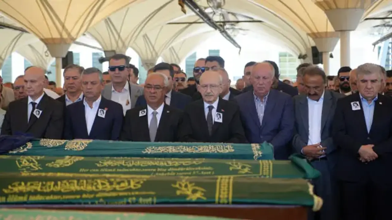 Aslı Baykal'dan cenaze sonrası Kılıçdaroğlu ve Özel'e gönderme: En önde yer alanlar...