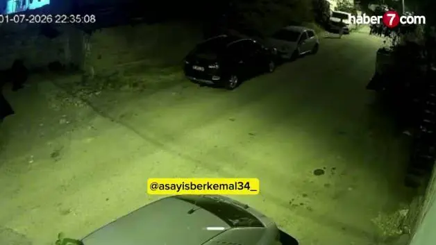 Ataşehir’de park halindeki araçlara zarar veren şahıs kamerada