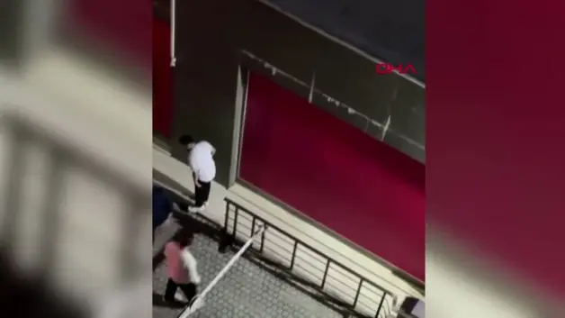 Avcılar'da park yeri kavgasında güvenlik görevlisine saldırdılar