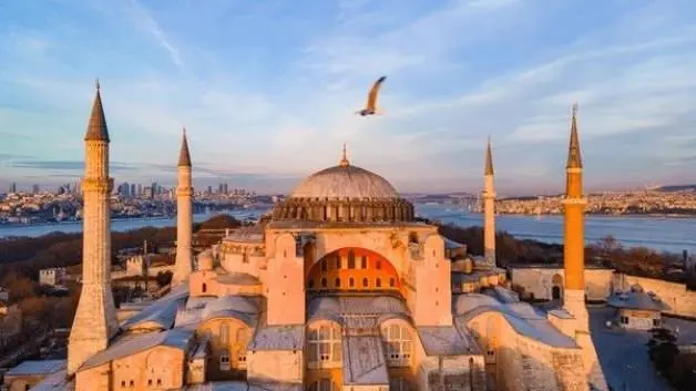 Ayasofya-i Kebîr Camii'nin zincirlerini kıran o tarihi kararın üzerinden tam 6 yıl geçti