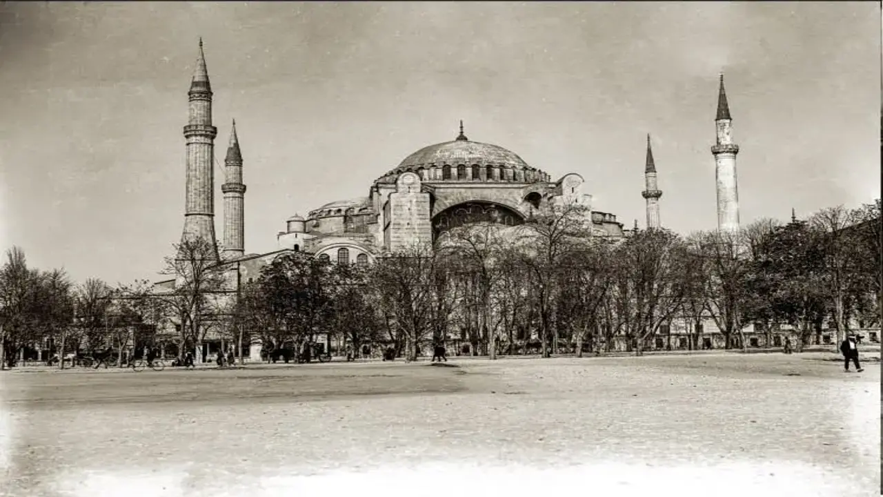 Ayasofya'nın ilk kez günyüzüne çıkan kareleri