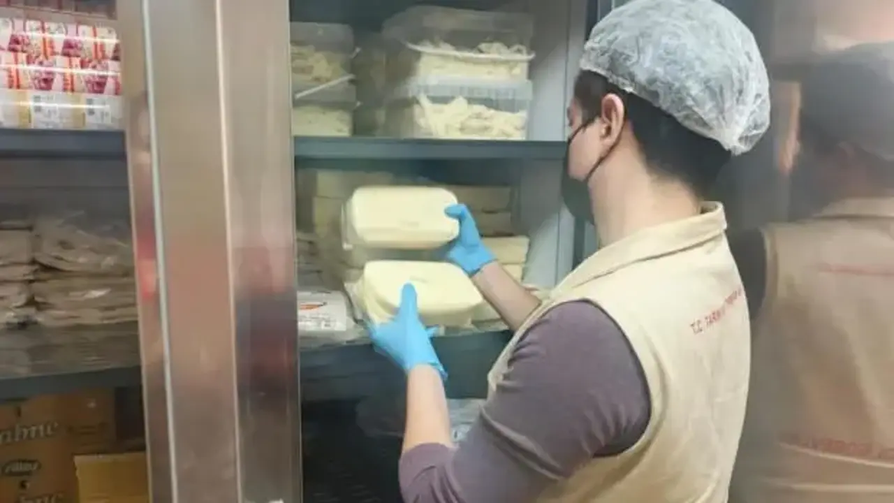 Aydın'da 11 ton süt ürünü imha edildi