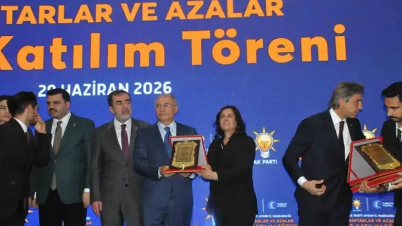 Aydın'da bin 10 muhtar ve aza AK Parti'ye katıldı