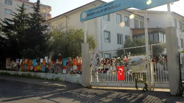 Ayser Çalık Ortaokulu'nda sessiz 23 Nisan
