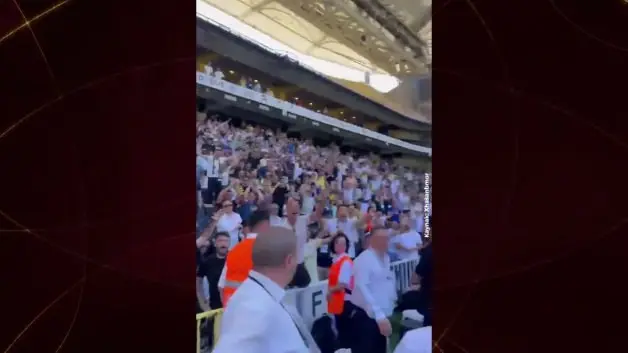 Aziz Yıldırım'ın hareketini herkes Ronaldo'ya benzetti! Hakan Safi destekçilerine mesaj