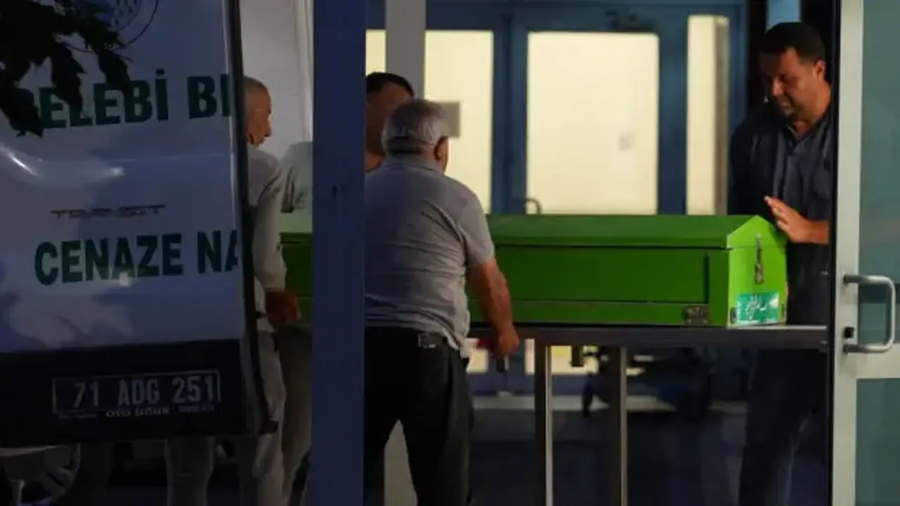 Babasının cesedini parçalayıp tuvalete gömmüştü! Yeni gelişme