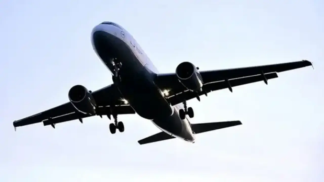 BAE hava trafiğinin normale döndüğünü açıkladı